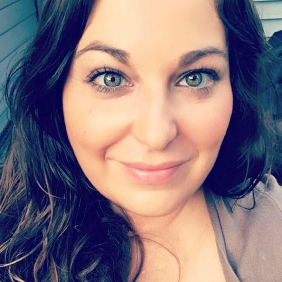 Meet your Posher, Karen - Picture 1 of 1